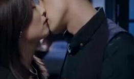 摸胸吻戏视频,揭秘摸胸吻戏视频背后的故事