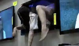 整蛊视频,笑翻全场！揭秘整蛊视频背后的搞笑瞬间